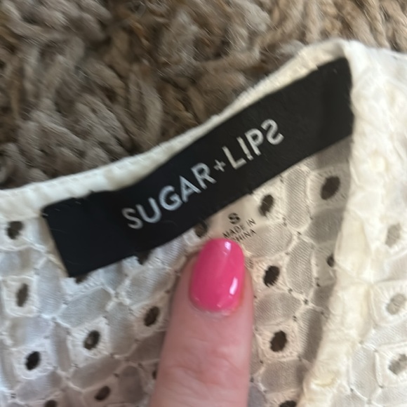 Scalloped top - Picture 2 of 3